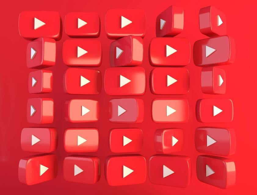 The Pros and Cons of Starting a Podcast vs. a YouTube Channel for Making Money