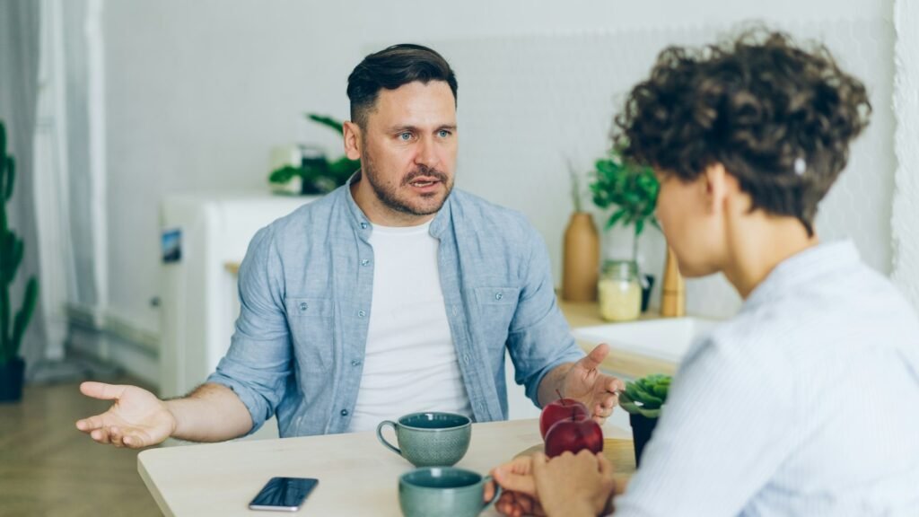 Active Listening in Negotiation: Skills That Win Trust