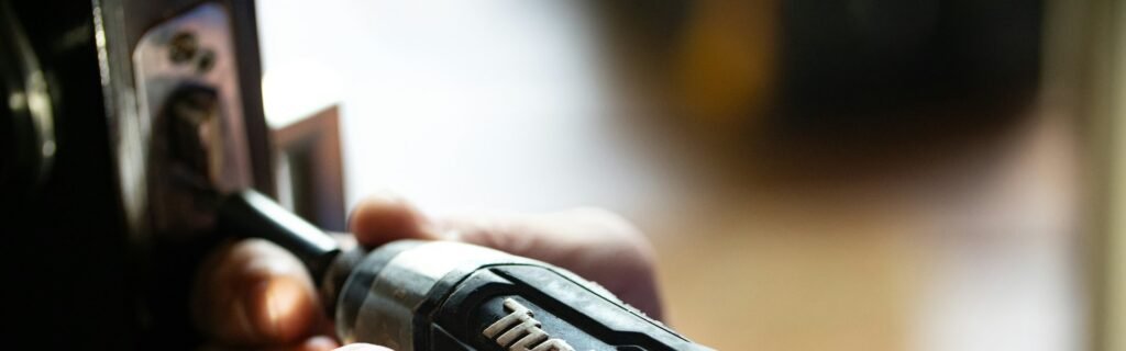 Handyman Business Opportunity: Licensing, Pricing, and Franchise Options
