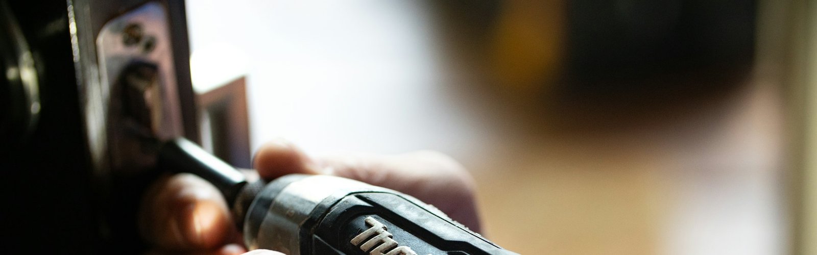 handyman business - Handyman Business Opportunity: Licensing, Pricing, and Franchise Options